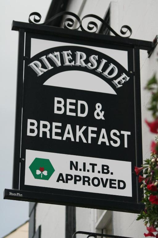 Riverside B&B Cushendall Buitenkant foto